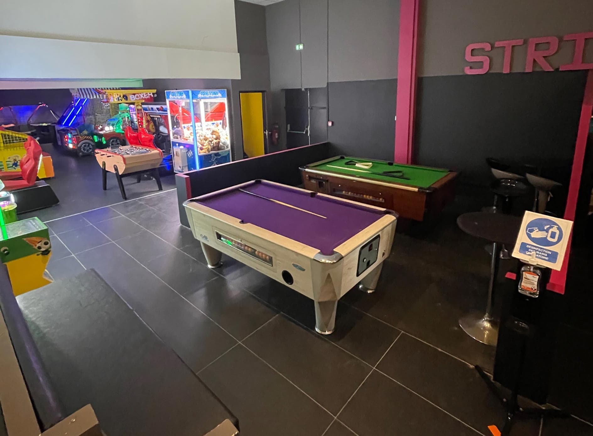 Billard & Bar